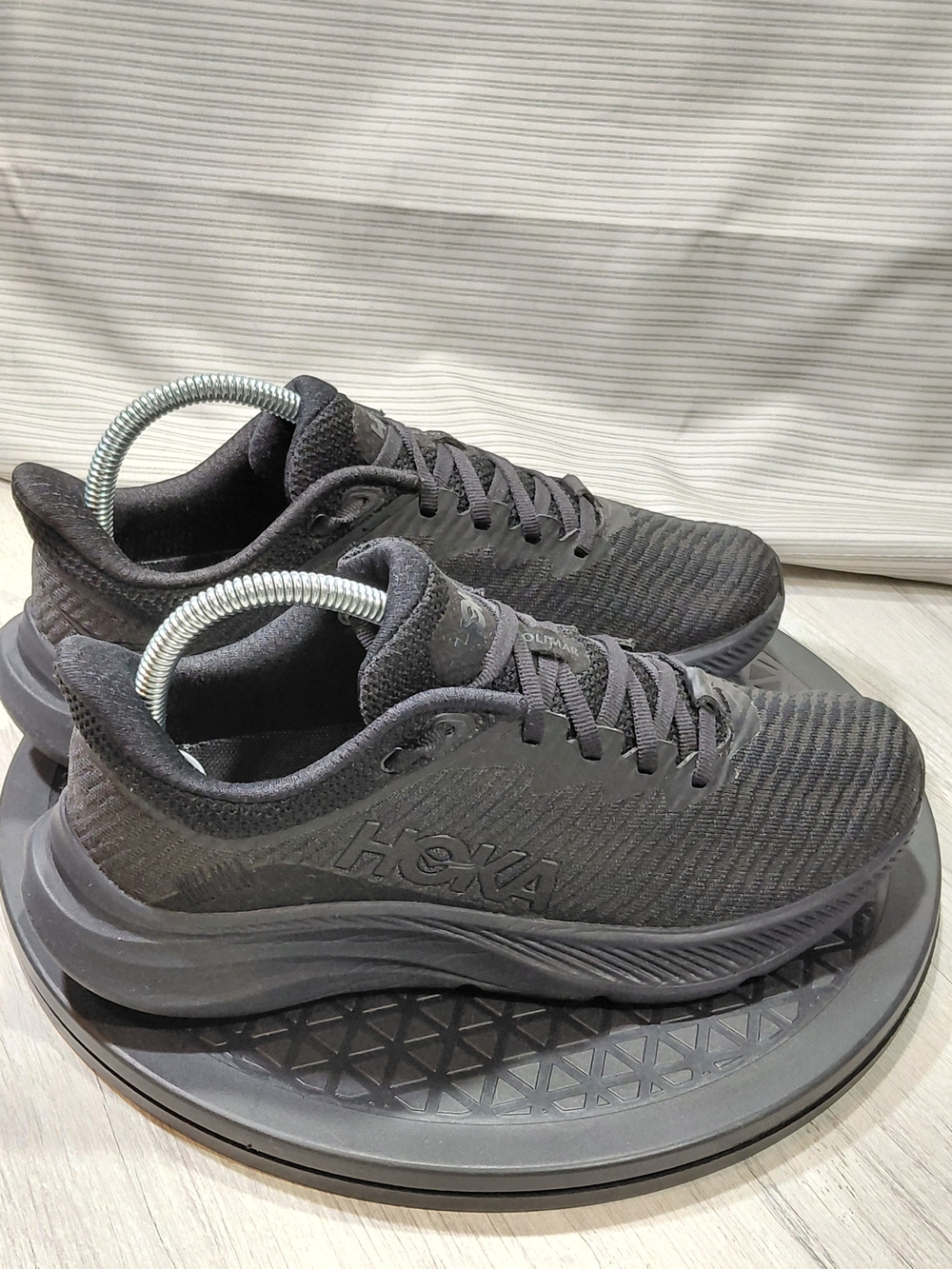 Hoka One One Womens Solimar Triple Black Running Training Shoes W7B - Picture 2 of 13